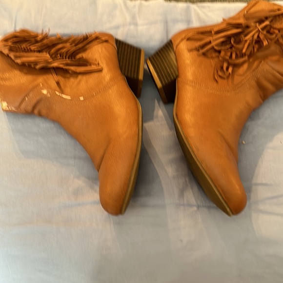 Women’s boots size 8 - Picture 2 of 2